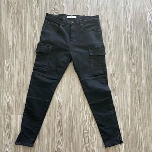 Zara Black skinny jeans with 2 cargo pocket